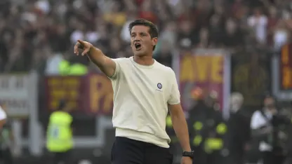 Chivu goes through every emotion | Coach Cam: Roma-Inter