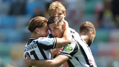 Screamer by Lorenzo Lucca