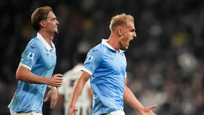 Juventus-Lazio 0-3, biancocelesti primi con l'Inter