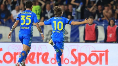 Napoli against Cagliari for the Scudetto