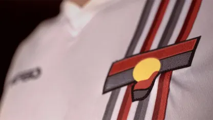 Cremonese: l’Away Kit grigiorosso 2025/26