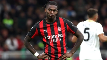 MILAN FERMATO SUL PARI DAL PISA