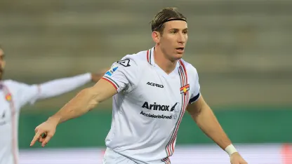 Cremonese-Cagliari per distanziare la zona rossa