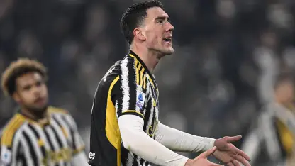 Juve away to Frosinone to try to catch up