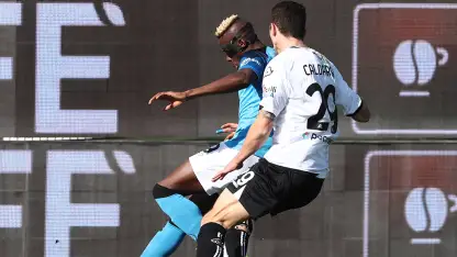 NAPOLI ALLA QUINTA VITTORIA DI FILA