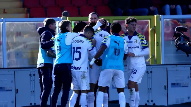 Lecce vs Parma highlights