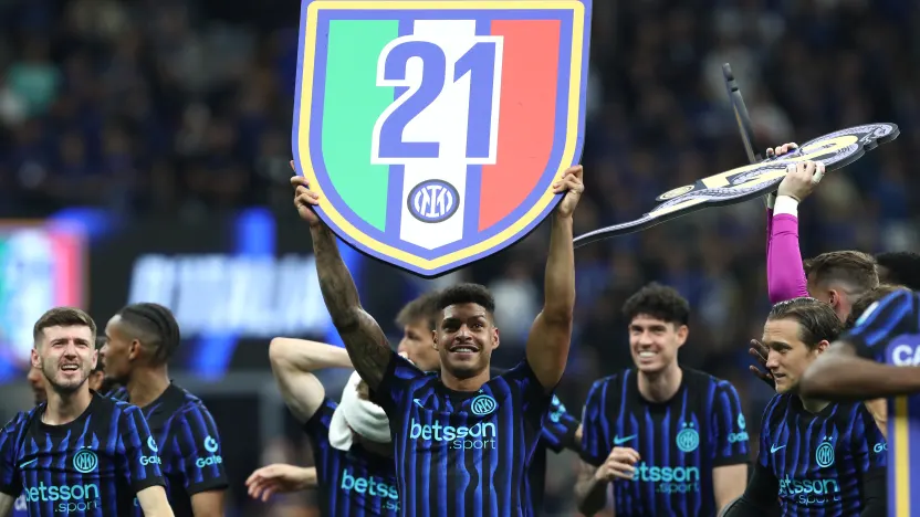 FC Internazionale v Parma Calcio 1913 - Serie A