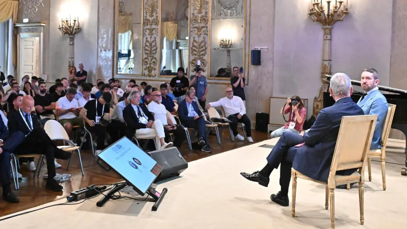 aafdc484-3748-4e83-ad00-f59b85646663