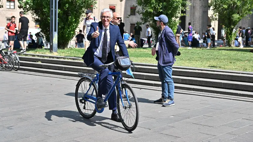 b7cb7662-620b-4159-8749-a8b8db646a06