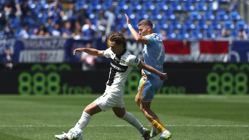 Como 1907 v Parma Calcio 1913 - Serie A