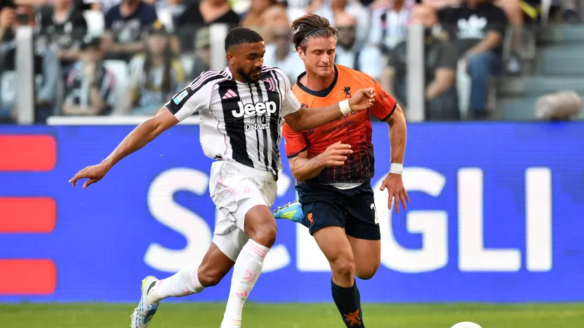 Juventus FC v Genoa CFC - Serie A