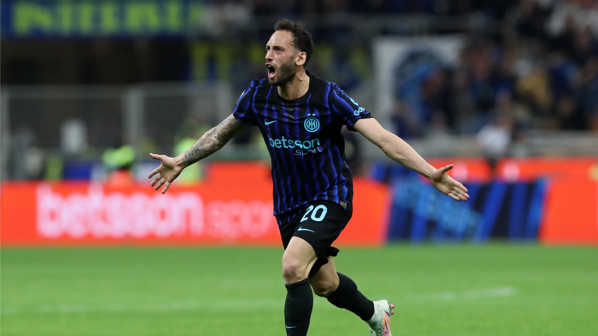 Hakan Calhanoglu absen lawan AS Roma