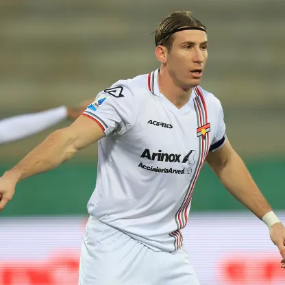 Cremonese-Cagliari per distanziare la zona rossa