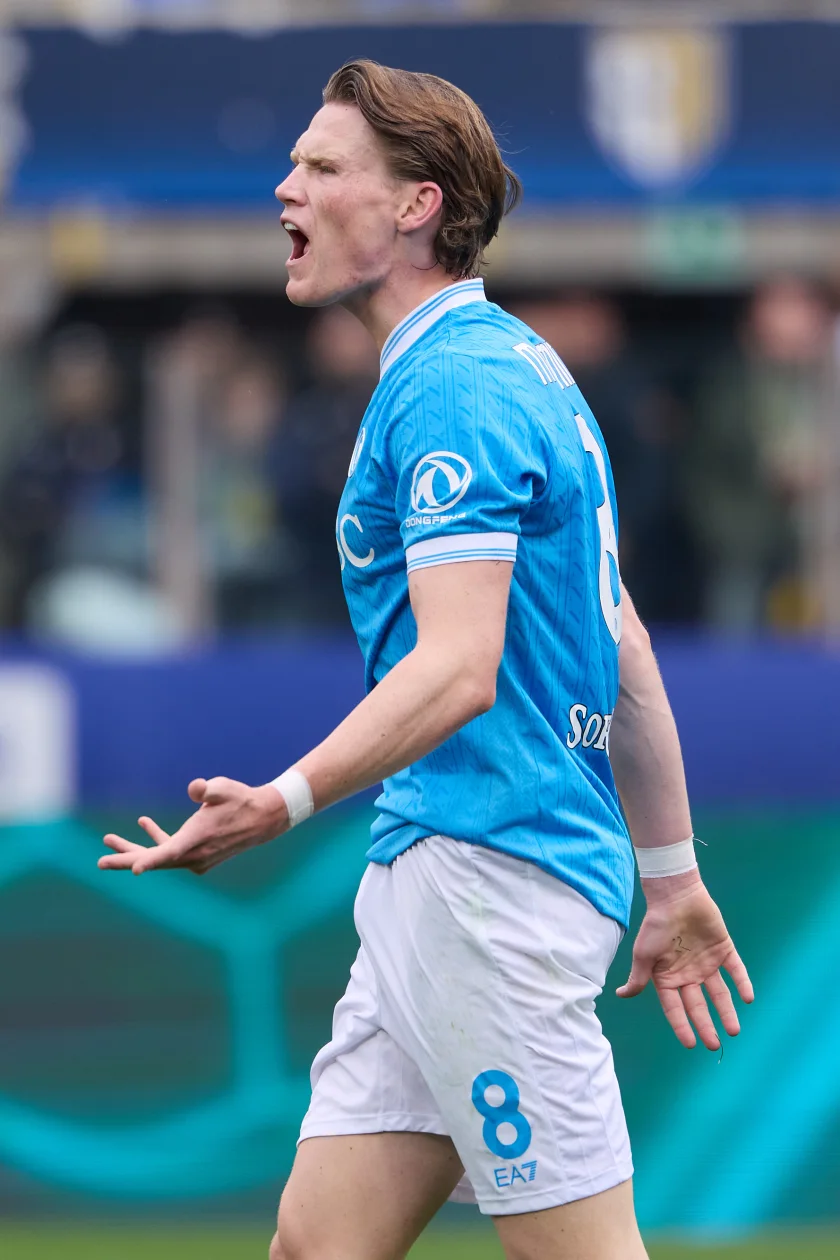 Napoli face Lazio to keep the Scudetto dream alive