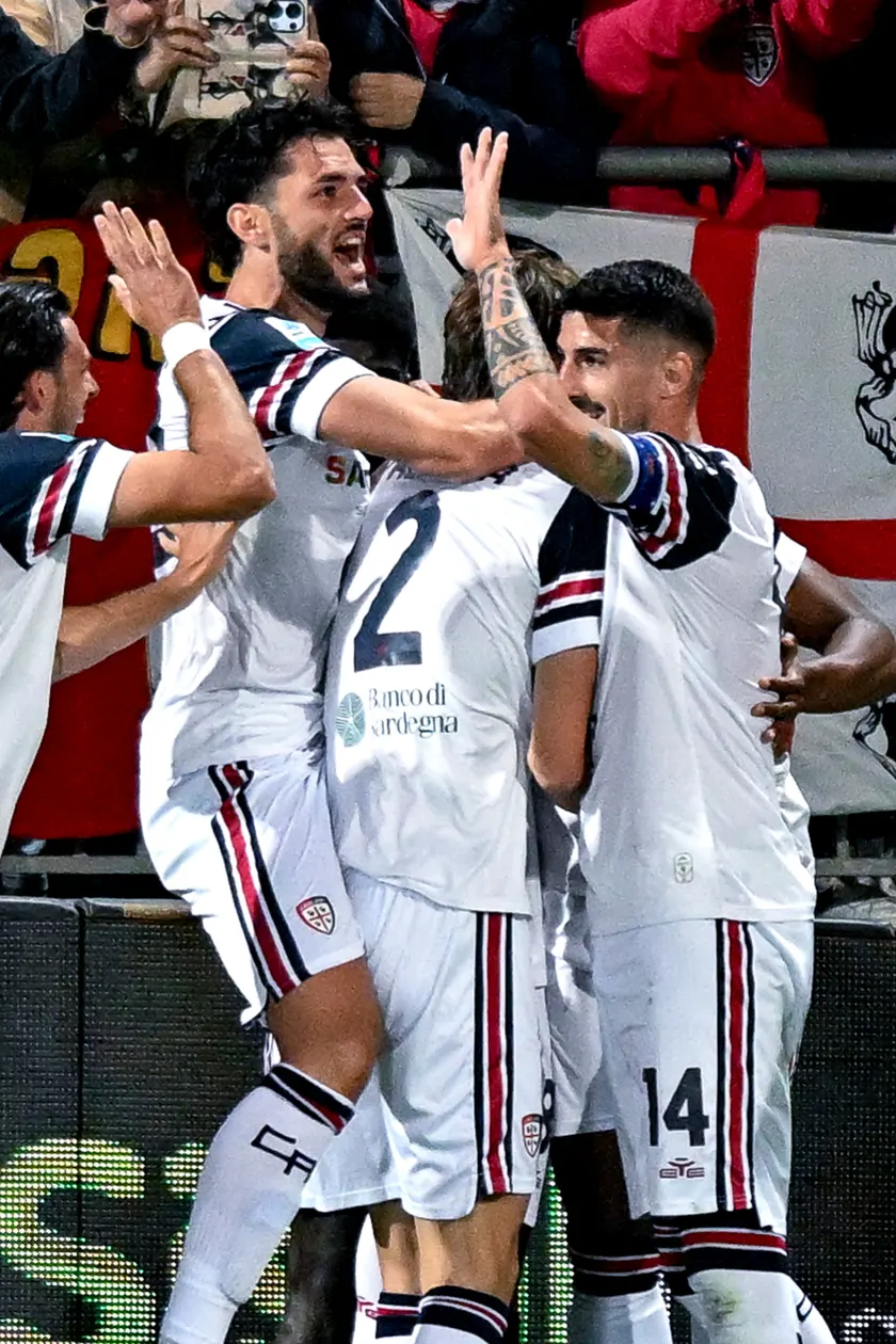Cagliari salvo, il Lecce tiene dietro la Cremonese