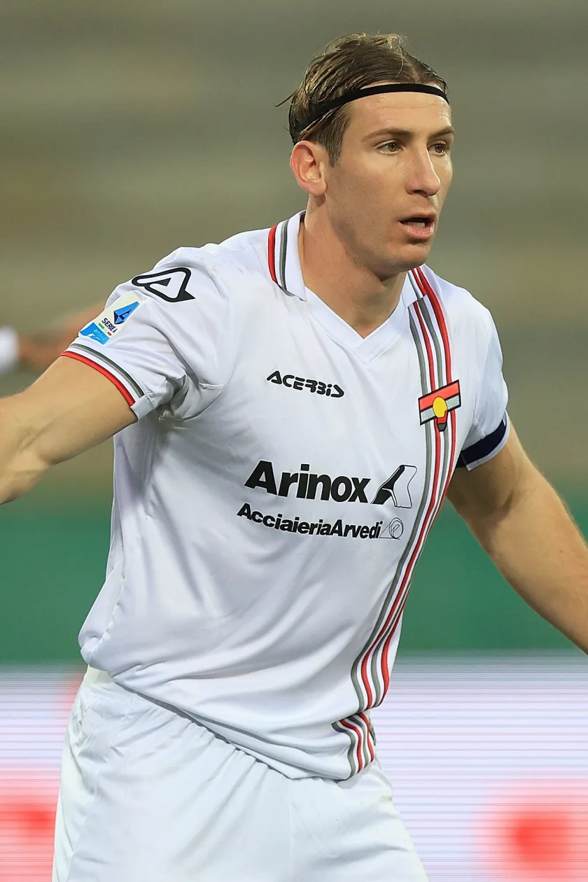 Cremonese-Cagliari per distanziare la zona rossa