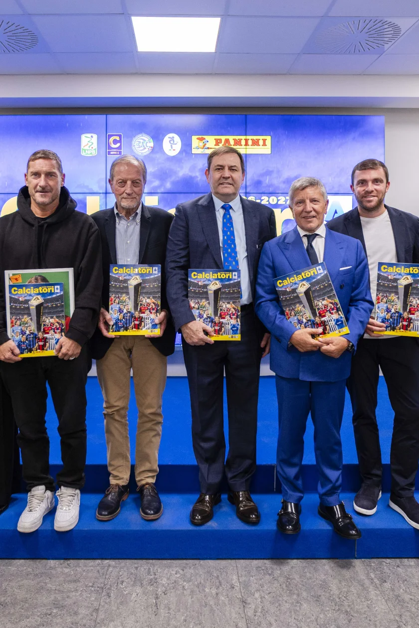 Presentata la nuova collezione “Calciatori 2026-2027”