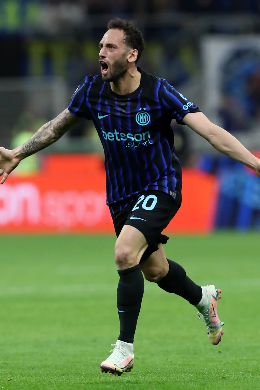 Il Gol di Calhanoglu in Slow Motion