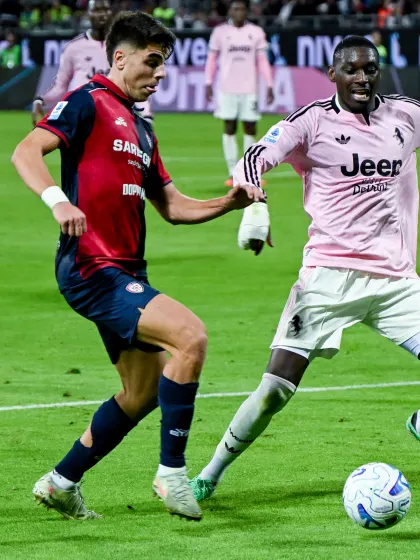 Cagliari-Juventus 1-1, a segno Maldini e Kolo Muani