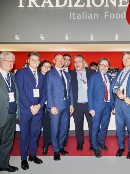 Fabio Cannavaro protagonista a Parigi