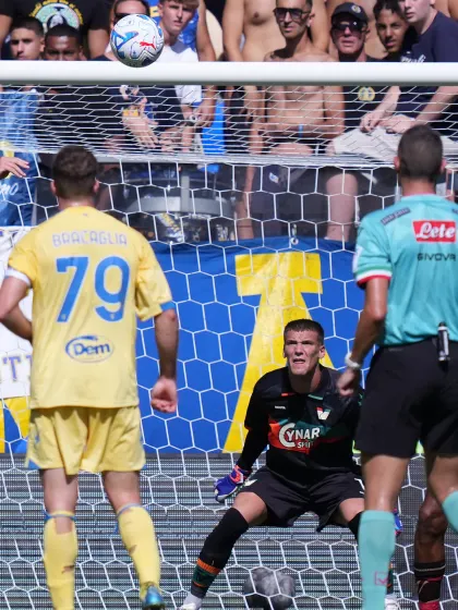 Frosinone-Venezia 3-2, ancora una doppietta per Raimondo