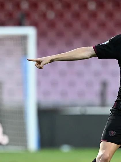 L'Hellas vuole punti salvezza a Salerno