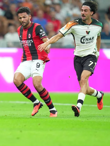 Milan-Venezia 2-0, rossoneri vittoriosi al debutto a San Siro