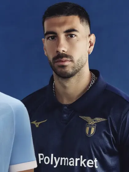 Le nuove maglie home e third della Lazio
