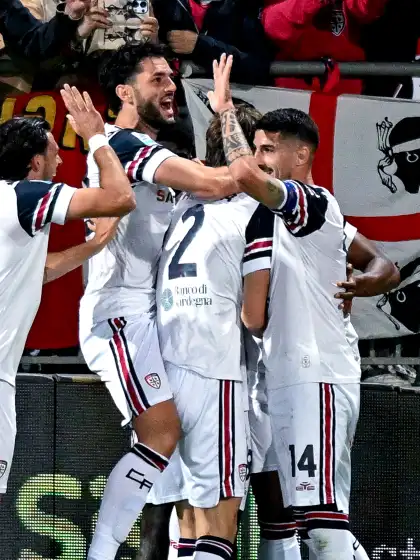 Cagliari salvo, il Lecce tiene dietro la Cremonese