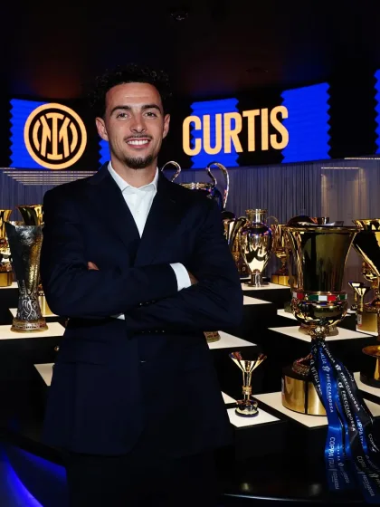 Curtis Jones, qualità e dinamismo per il centrocampo dell’Inter