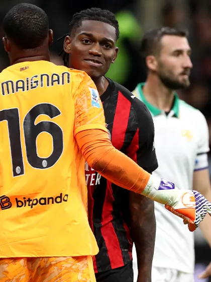 Il Milan vola con Leao e Maignan