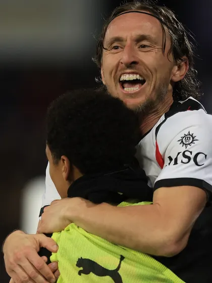 Milan face Cagliari and need three points to reach the UCL
