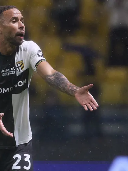 AC Milan head to Parma aiming for top spot