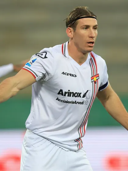 Cremonese-Cagliari per distanziare la zona rossa