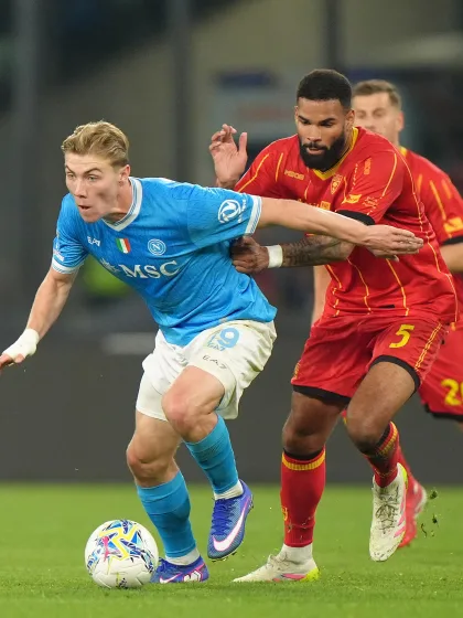 Napoli-Lecce 2-1, gli azzurri vincono in rimonta