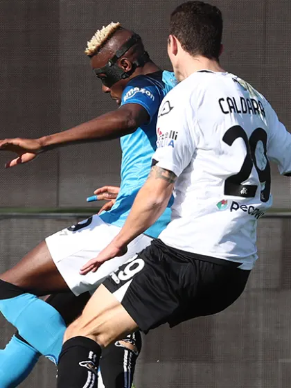 NAPOLI ALLA QUINTA VITTORIA DI FILA