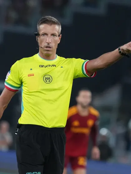 The referees for the 7th round