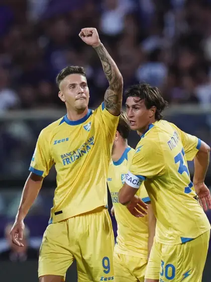 Fiorentina-Frosinone 0-3, clamoroso al Franchi
